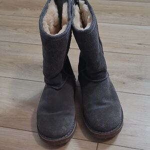Emu Women's Sheap Skin Lined Suede  Boots Gray Size 6/37